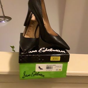 Sam Edelman black pumps